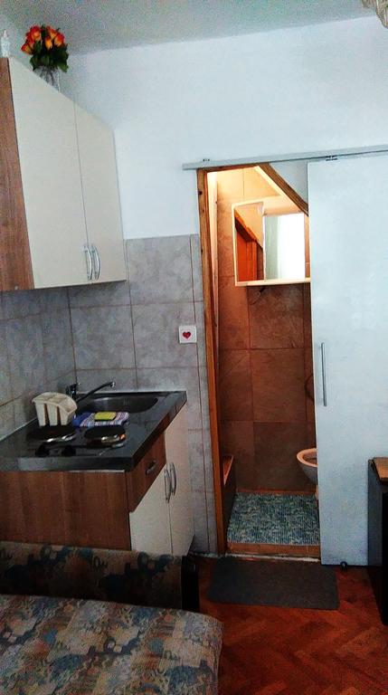 Apartment Filip Vrbnik Buitenkant foto