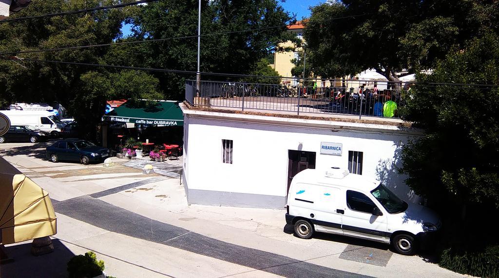 Apartment Filip Vrbnik Buitenkant foto
