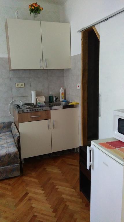 Apartment Filip Vrbnik Buitenkant foto